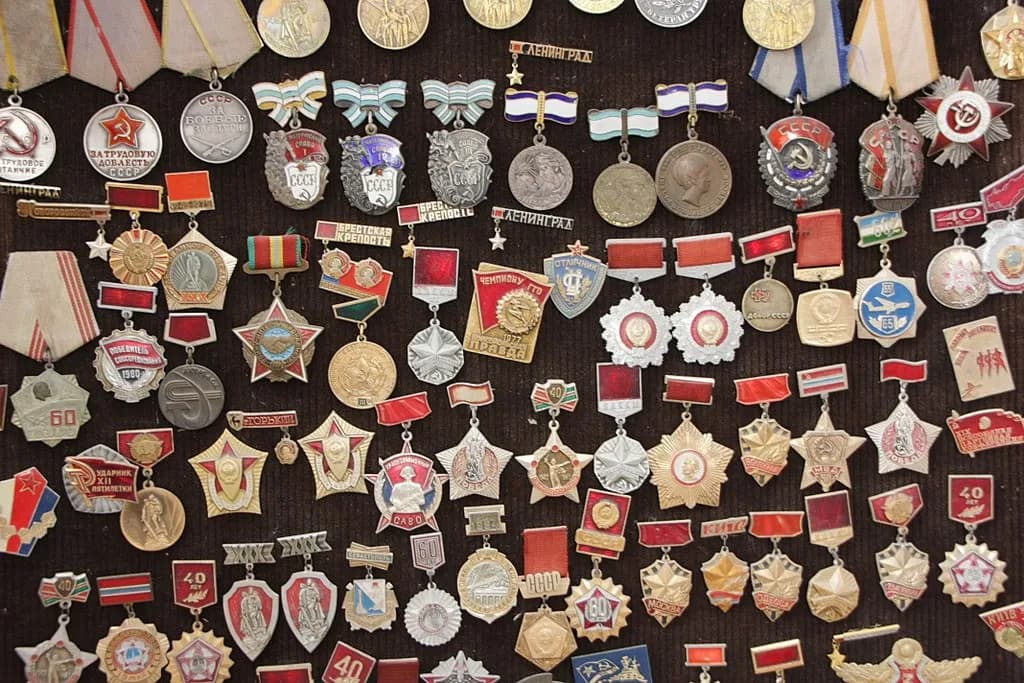 Cywilizacja rosyjska: odkryj kluczowe epoki i ich znaczenie w historii