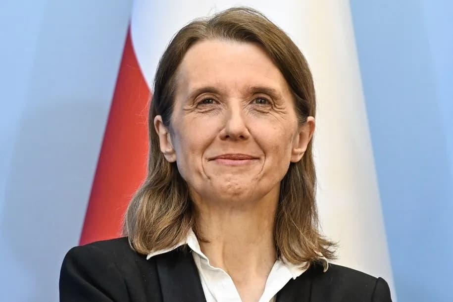 Kto jest ministrem kultury i dziedzictwa narodowego? Poznaj szczegóły
