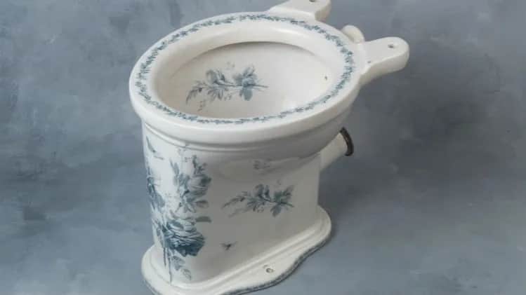 Kto wynalazł toaletę? Poznaj zaskakującą historię jej powstania