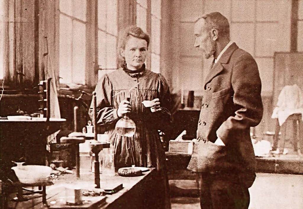 Kto odkrył rad i polon? Fascynująca historia Curies i ich odkryć